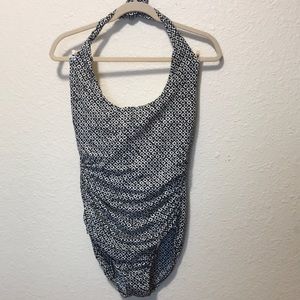Lands End Women’s Black And White One Piece Swimsuit. Runched At Sides. Size 10.